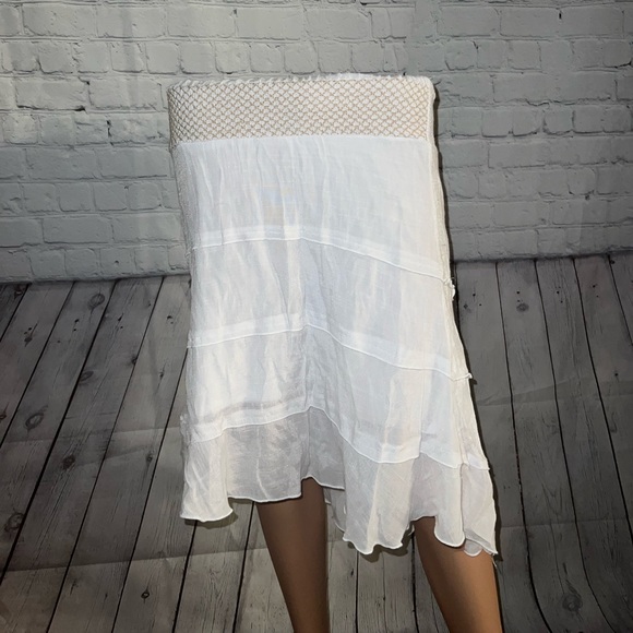 Iz Byer Dresses & Skirts - IZ byer white skirt size XS